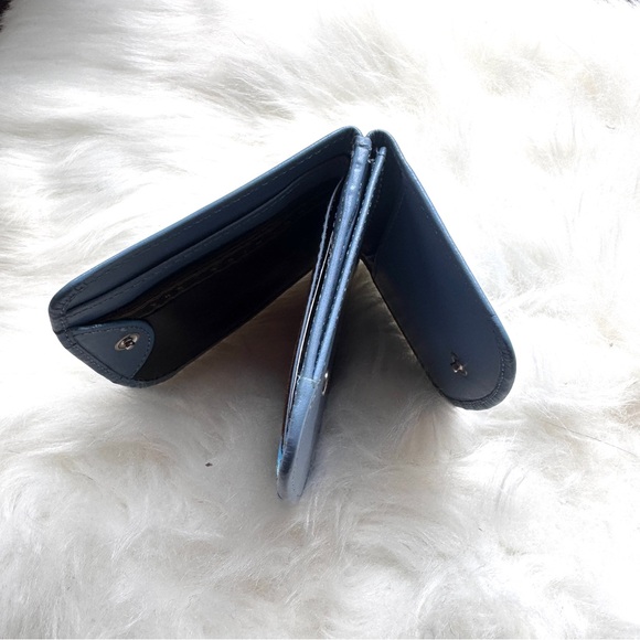 Woman Taxi leather valet NWT 5x5 - Picture 3 of 5